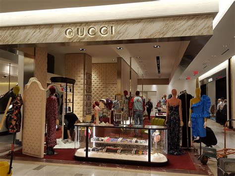 gucci outlet nyc.